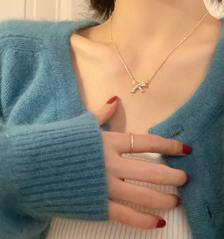 Ribbon Necklace